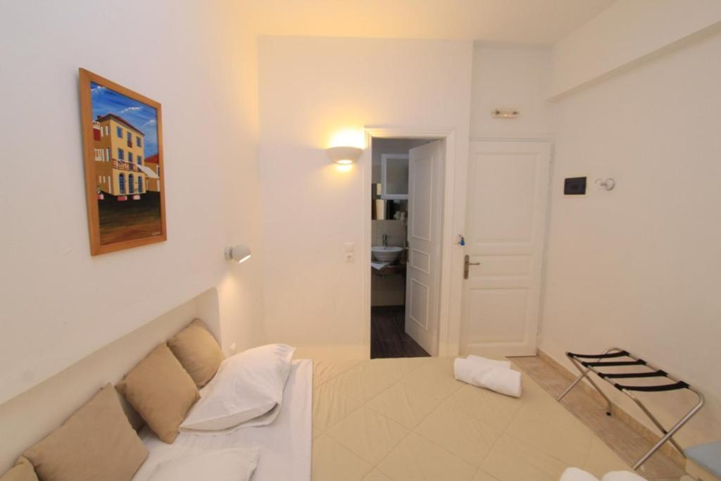 Sea Side Beach Hotel Kamari  Ngoại thất bức ảnh